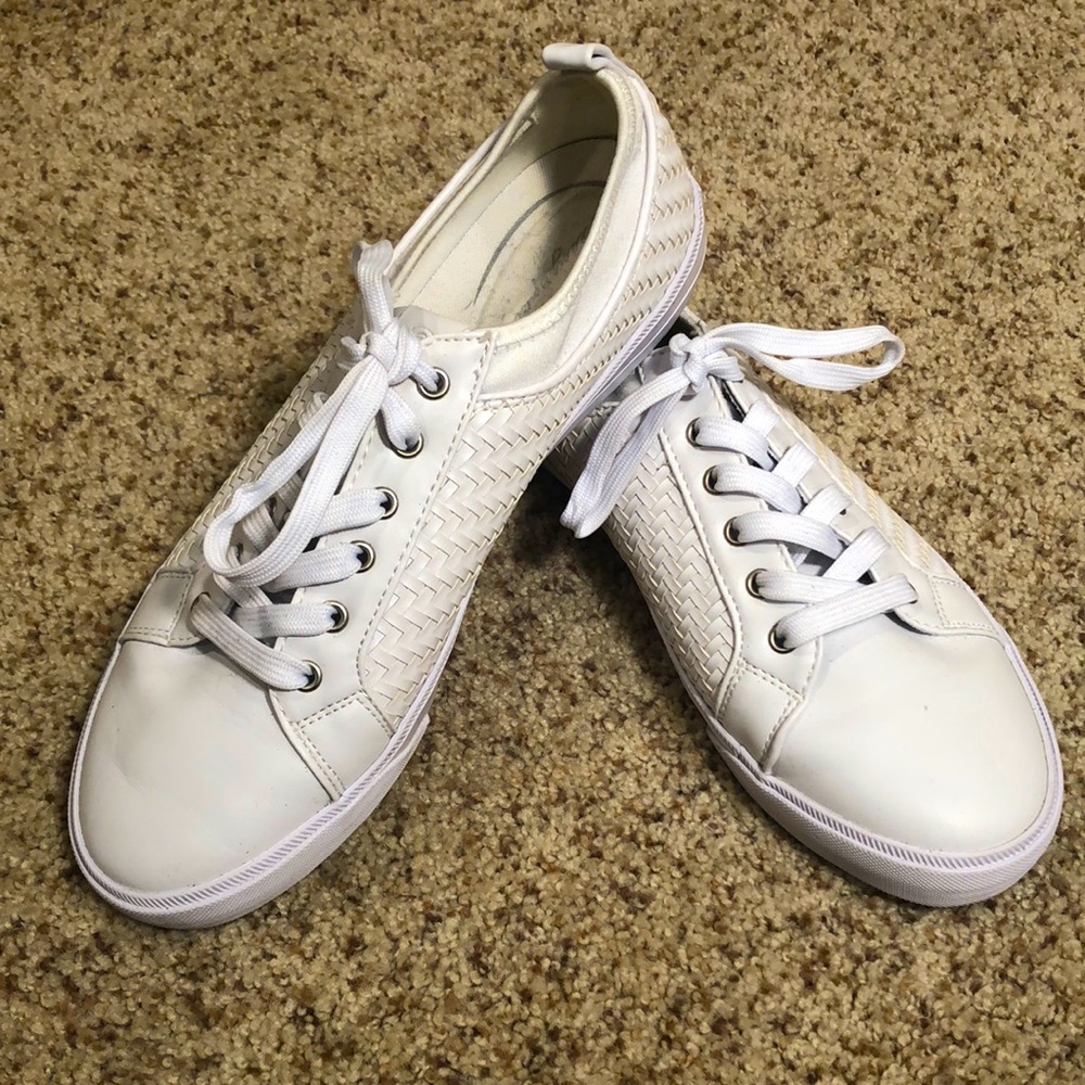 Easy Spirit leather sneakers